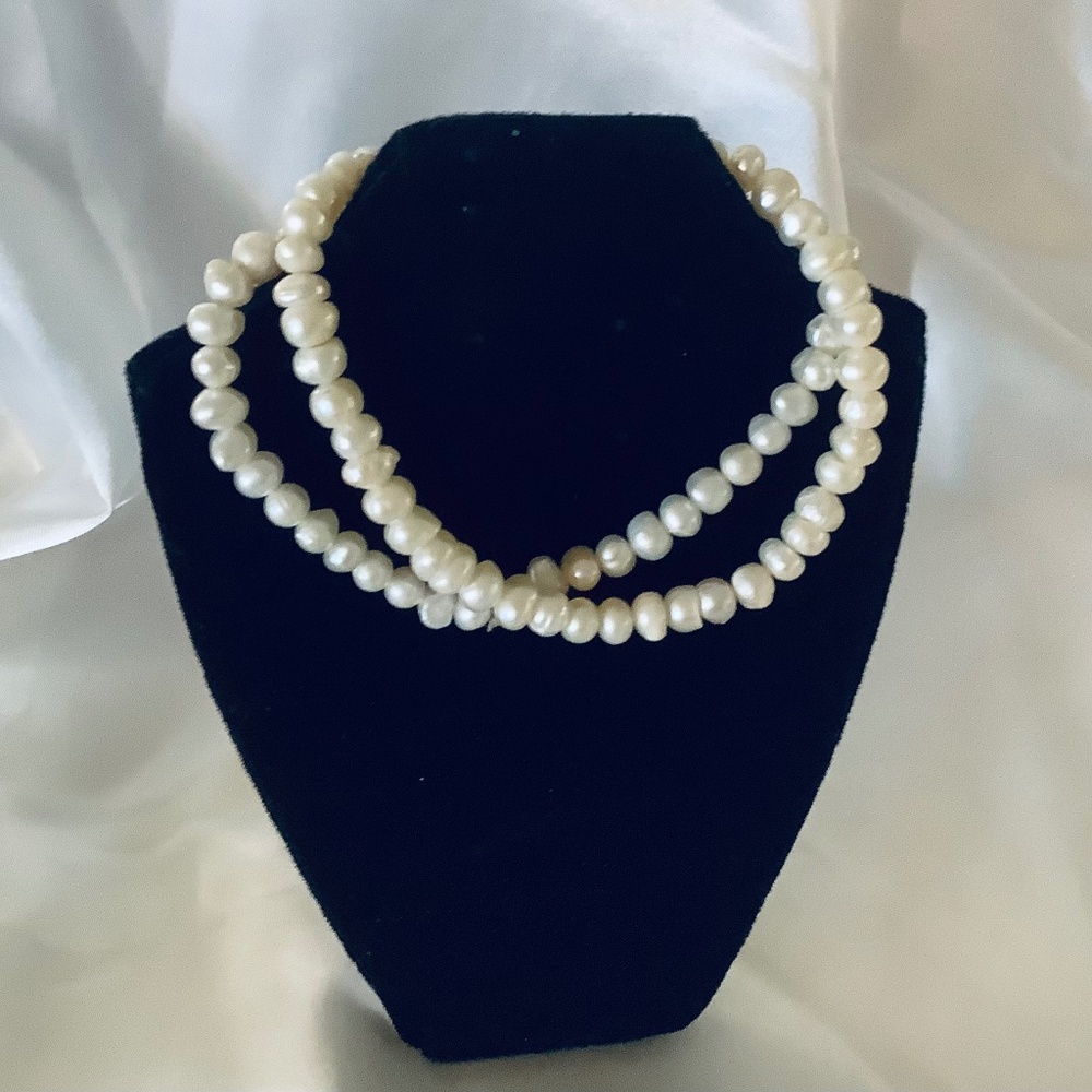 Two White Freshwater Pearl Stretch Bracelets - 6mm Pearls - - Picture 2 of 9